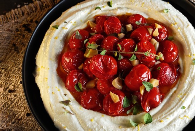 Mousse de brânză feta cu roșii și usturoi - Rețeta delicioasă de aperitiv rapid