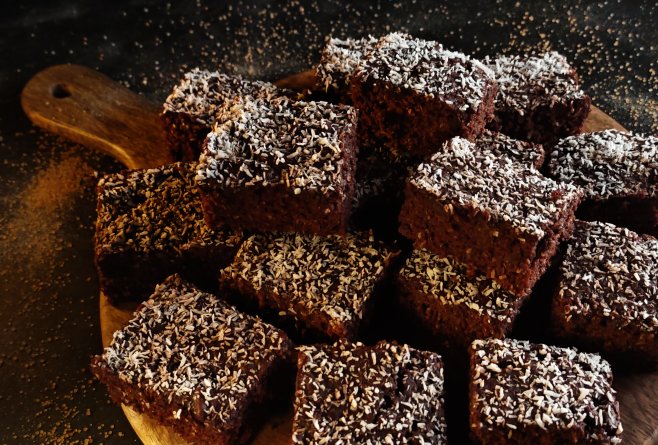 Negresă de post însiropată - Rețeta delicioasă și aromată