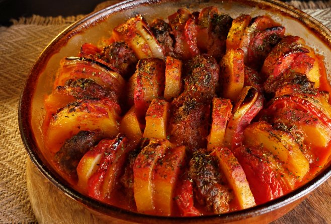 Musaca de vită cu legume - Rețeta rapidă și savuroasă
