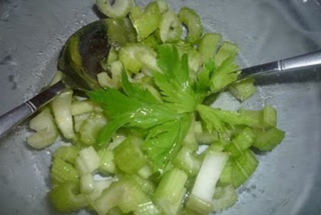 Salata de apio