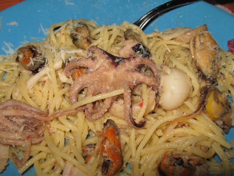 Spaghete  cu  fructe  de  mare