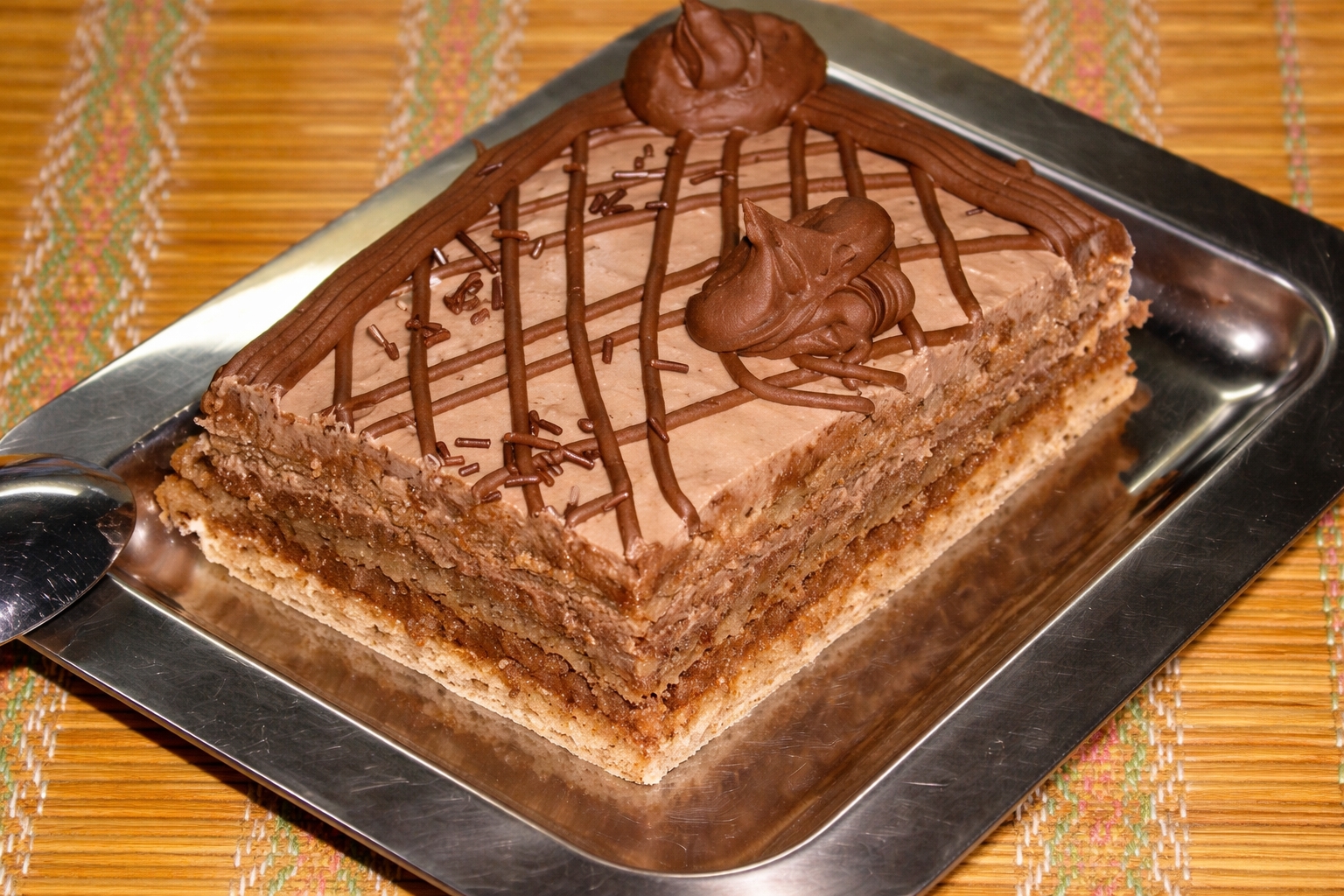 Prajitura cu 2 creme de ciocolata