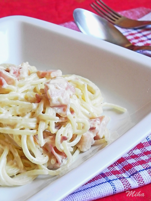 Spaghete carbonara, reţetă cu smantana