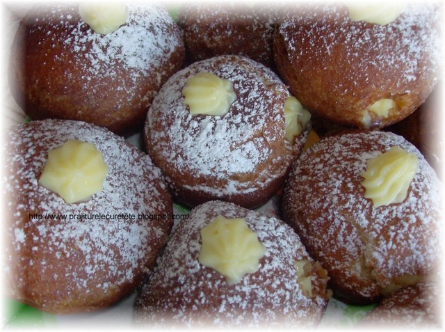 Krapfen cu crema pasticcera