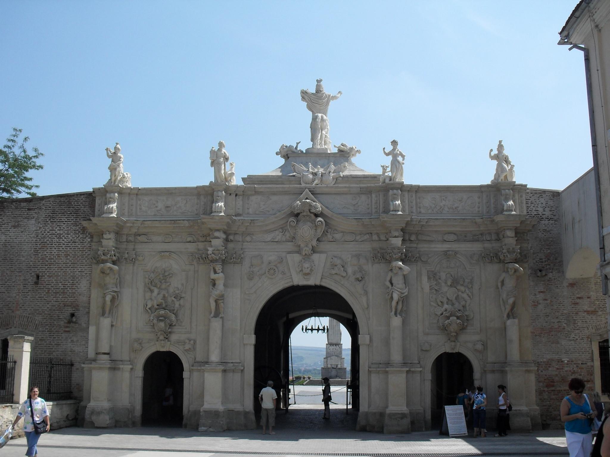 Alba-Iulia, Apulum, oras de istorie, gazda primitoare pentru a  treia intalnire cu prietenele mele dragi!