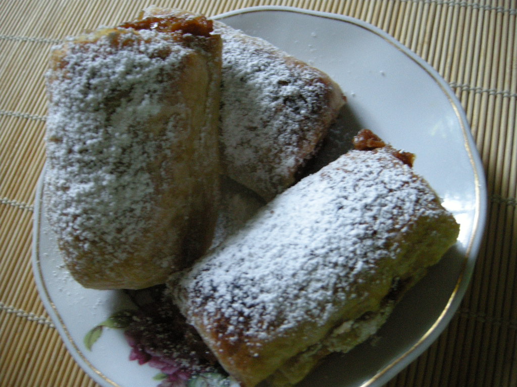 Strudel cu mere