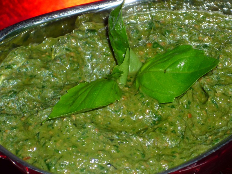 Pesto de busuioc