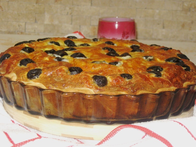 Tarta mediteraneeana cu branza si masline by Ruxy