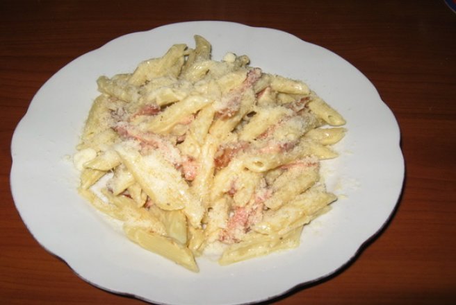 Penne carbonara, reteta simpla si rapida, reinterpretata cu succes