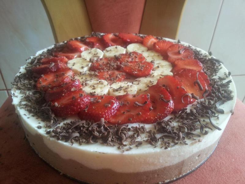 Tort de sarlota cu fructe