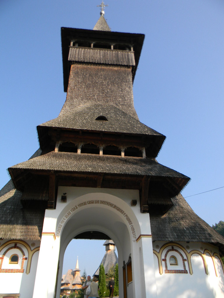 Maramures plai cu flori  - Manastirea Barsana