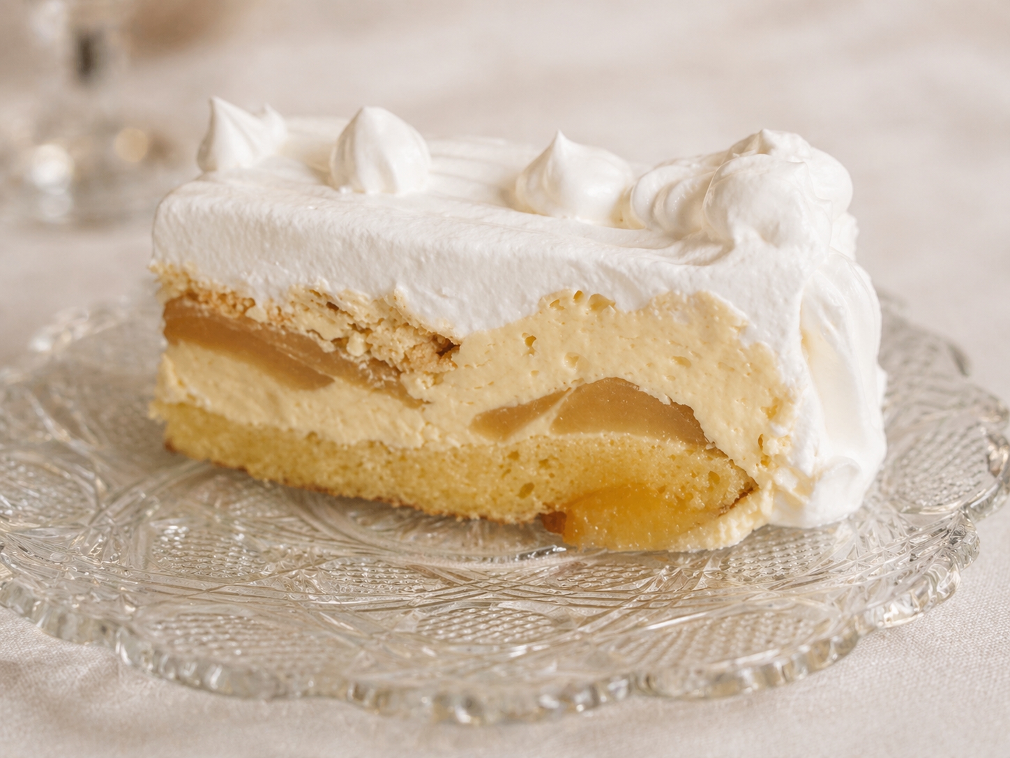 Tort cu mere si crema de zahar ars