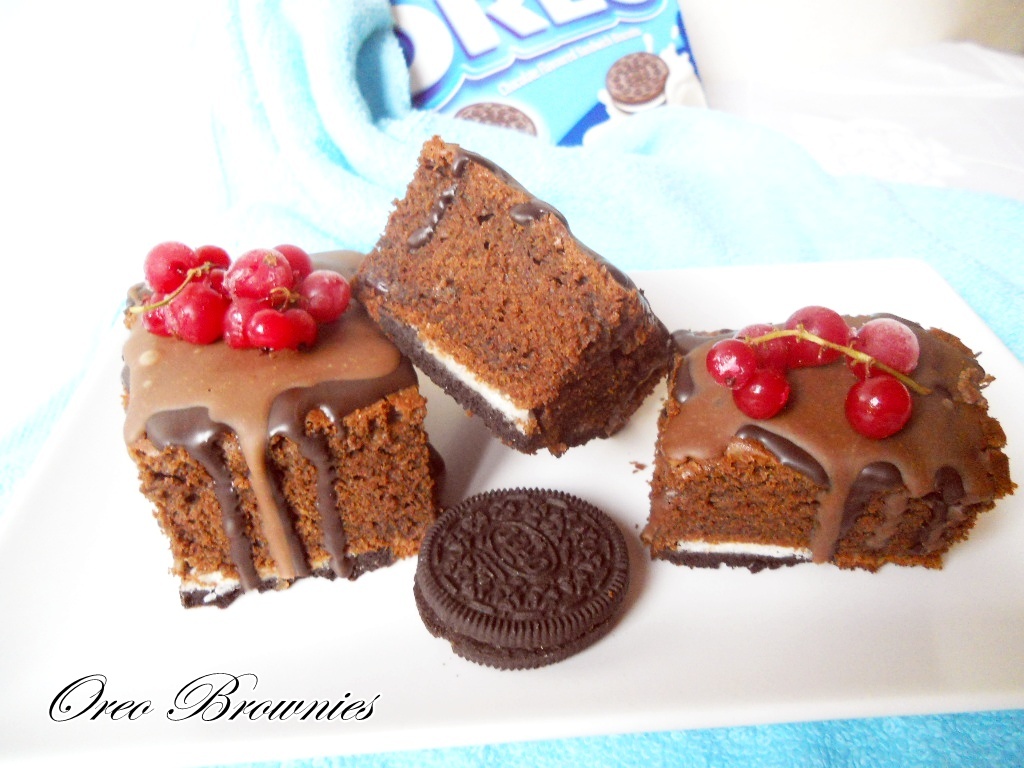 Oreo Brownies(Negresă cu biscuiţi Oreo)