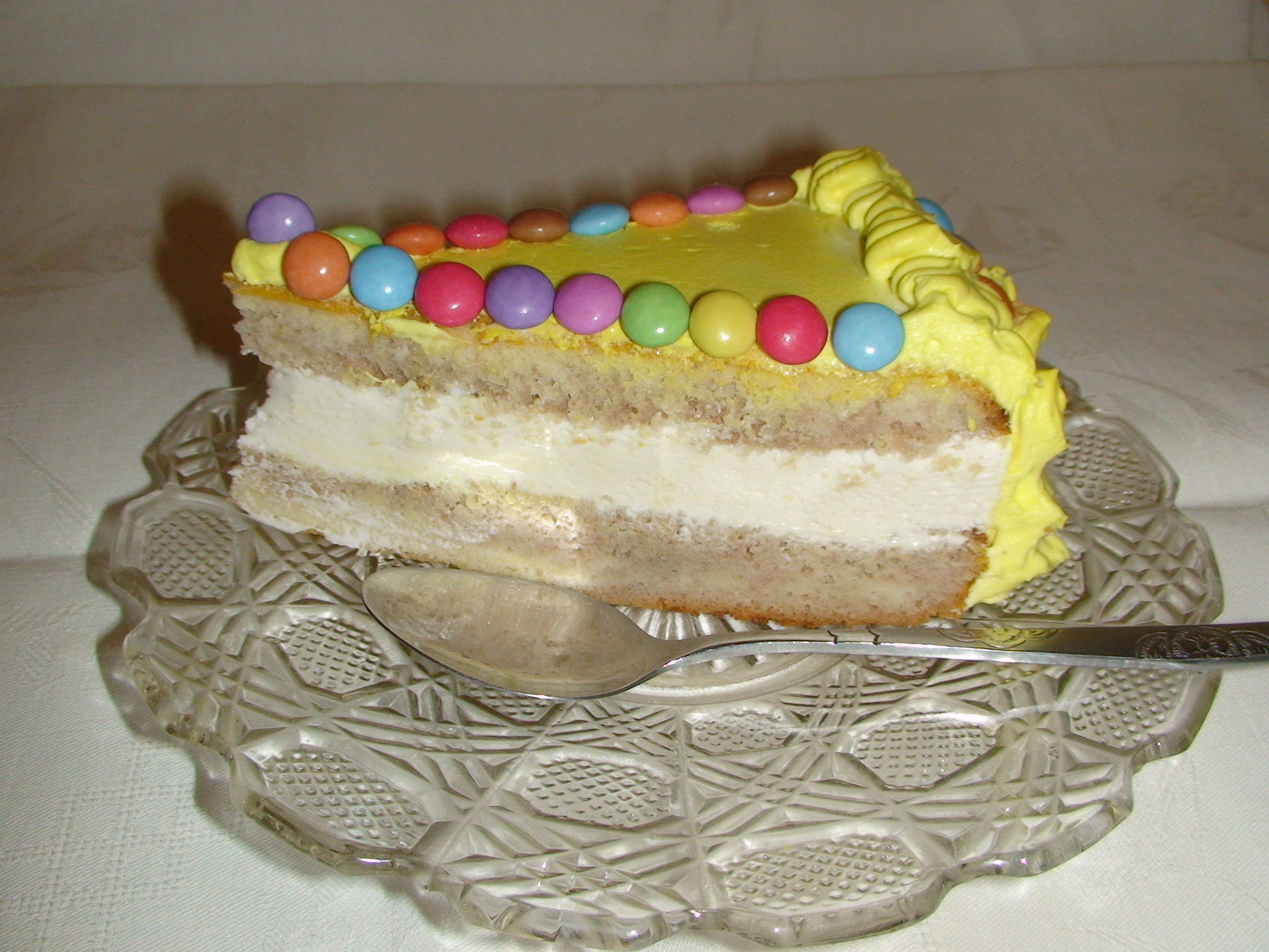 Tort cu crema de caramele