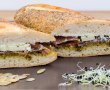 Sandwich cu sos pesto si germeni de praz-0