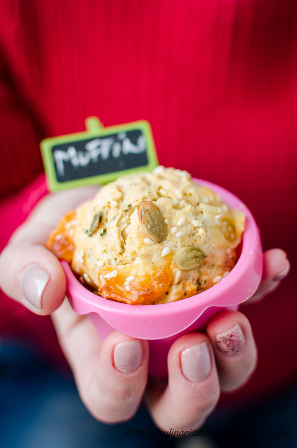 Mozzarella & herbs muffins