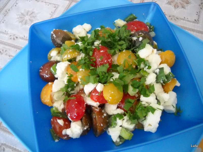 Salata cu rosii si branza feta