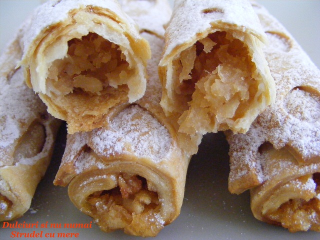 Strudel cu mere