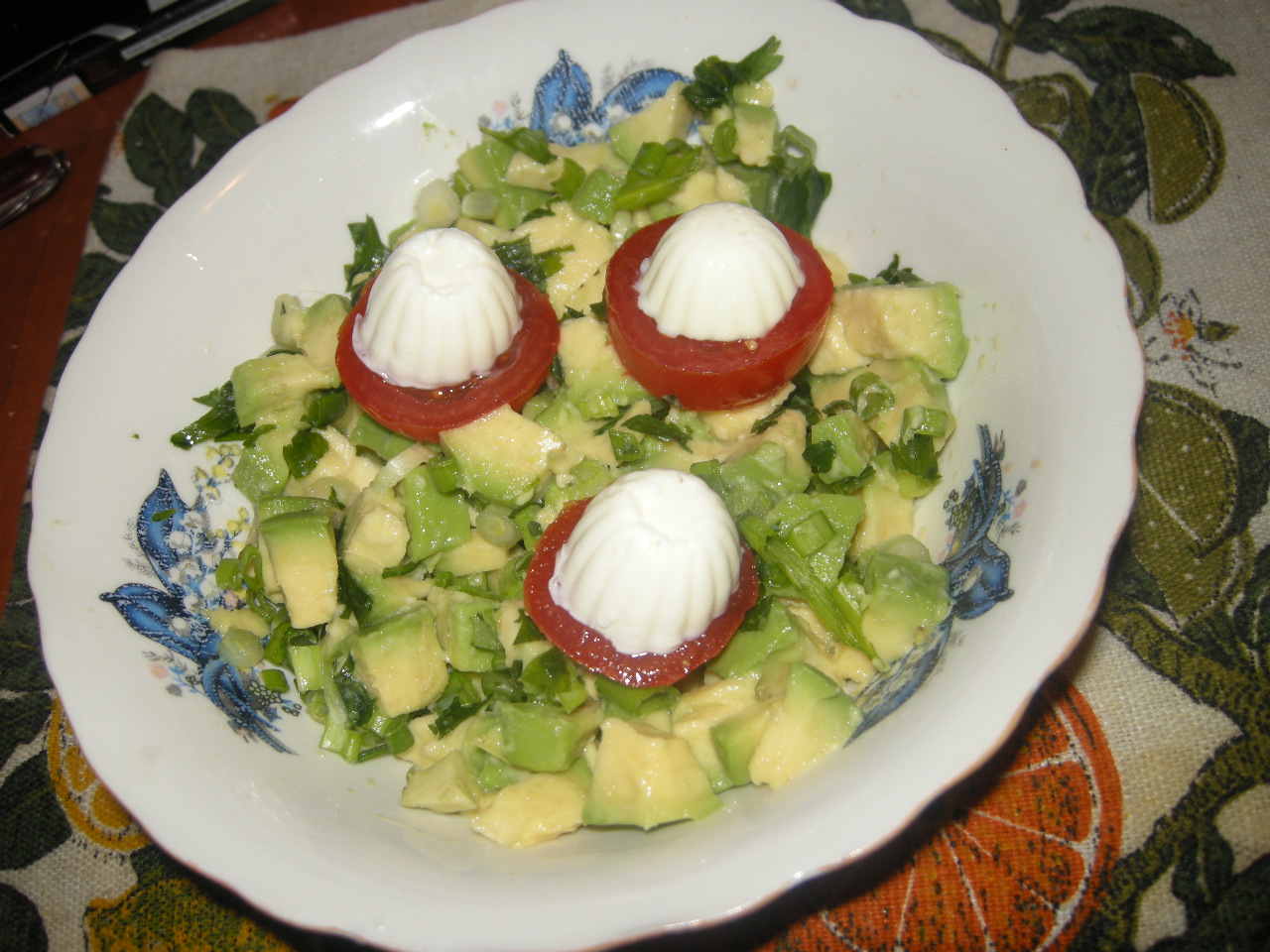 Salata de avocado cu miez de lapte