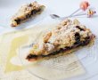 Tarta cu prune, visine si crumble-6