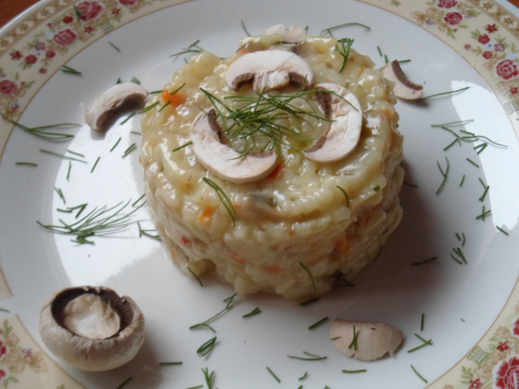 Pilaf de orez cu ciuperci