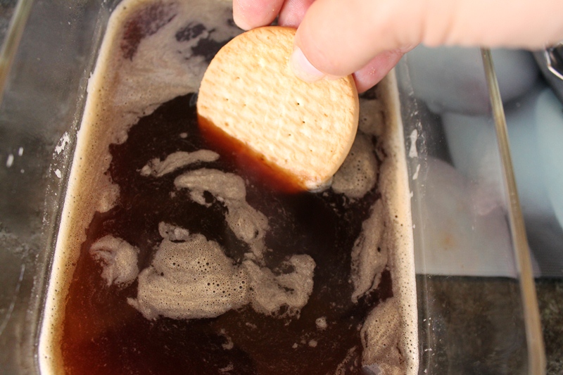 Tort de biscuiti (Bolo de Bolacha)