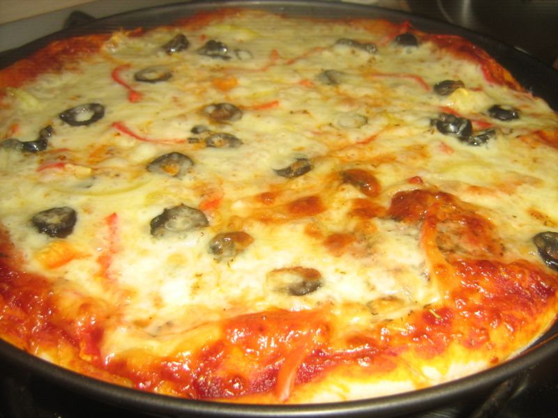 Pizza cu mozarella si ardei