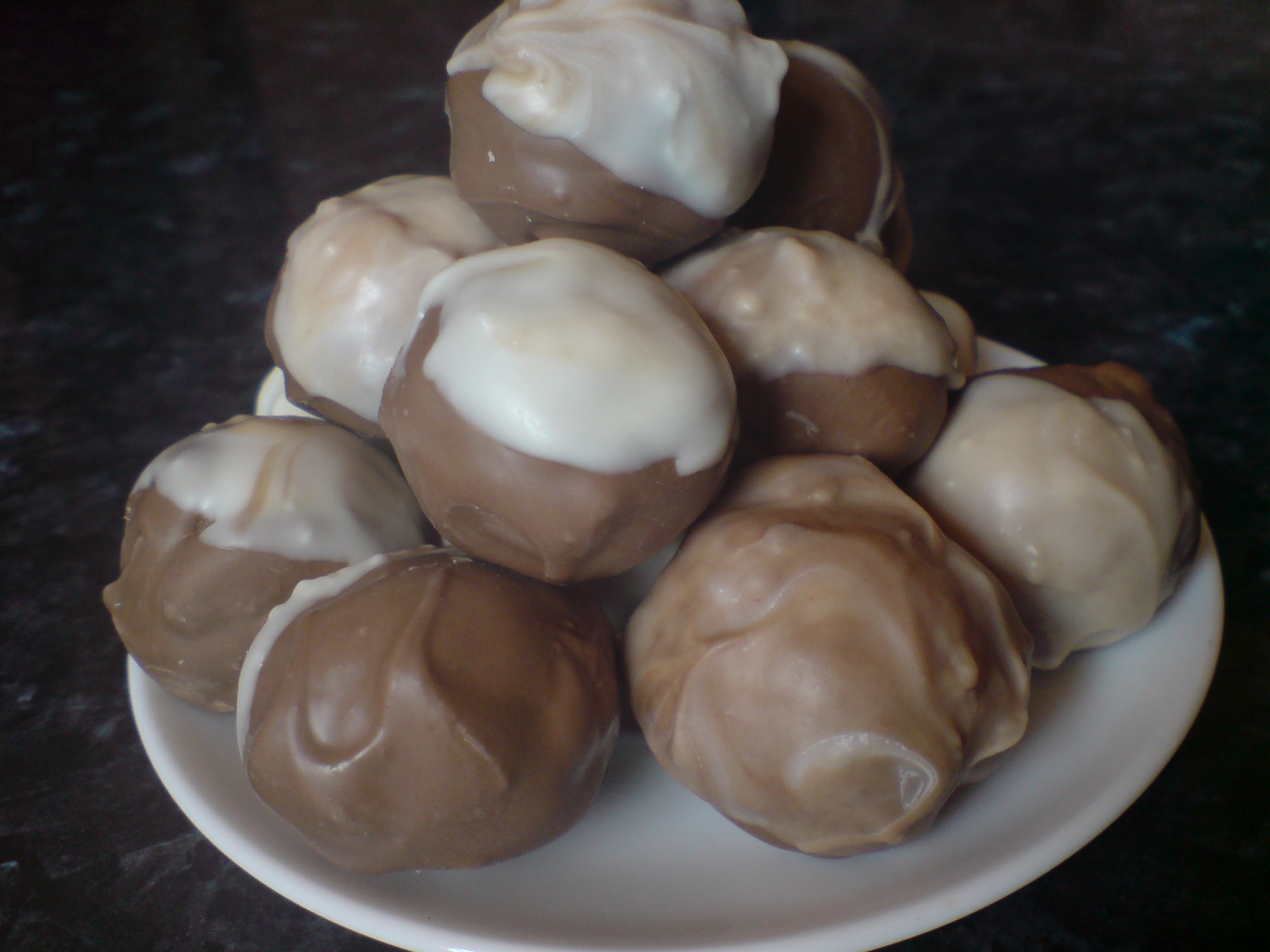 Cake balls