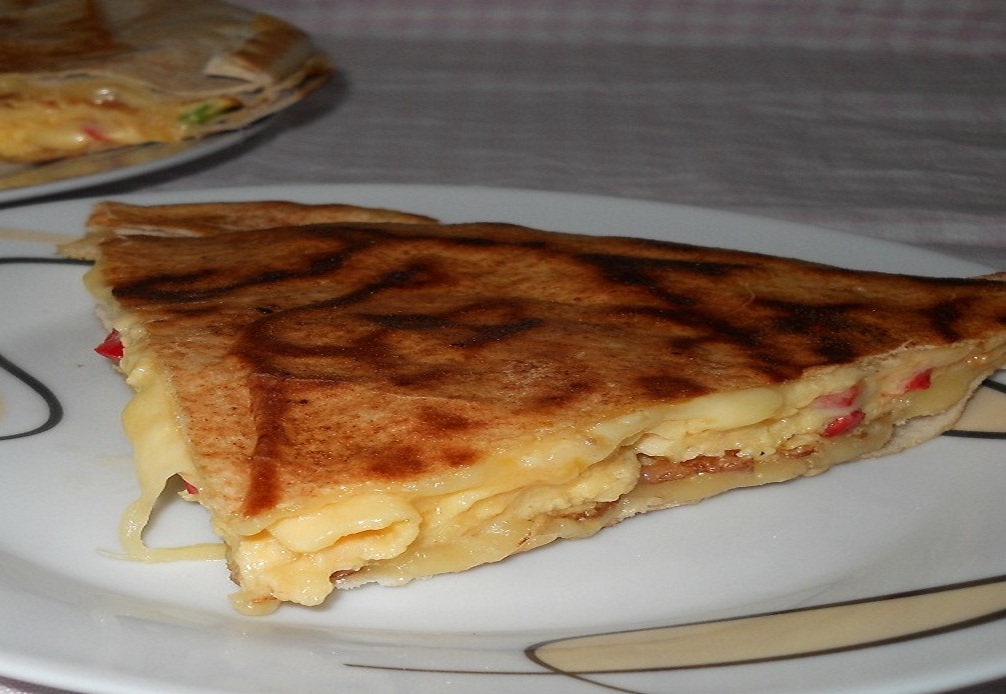 Omleta quesadilla