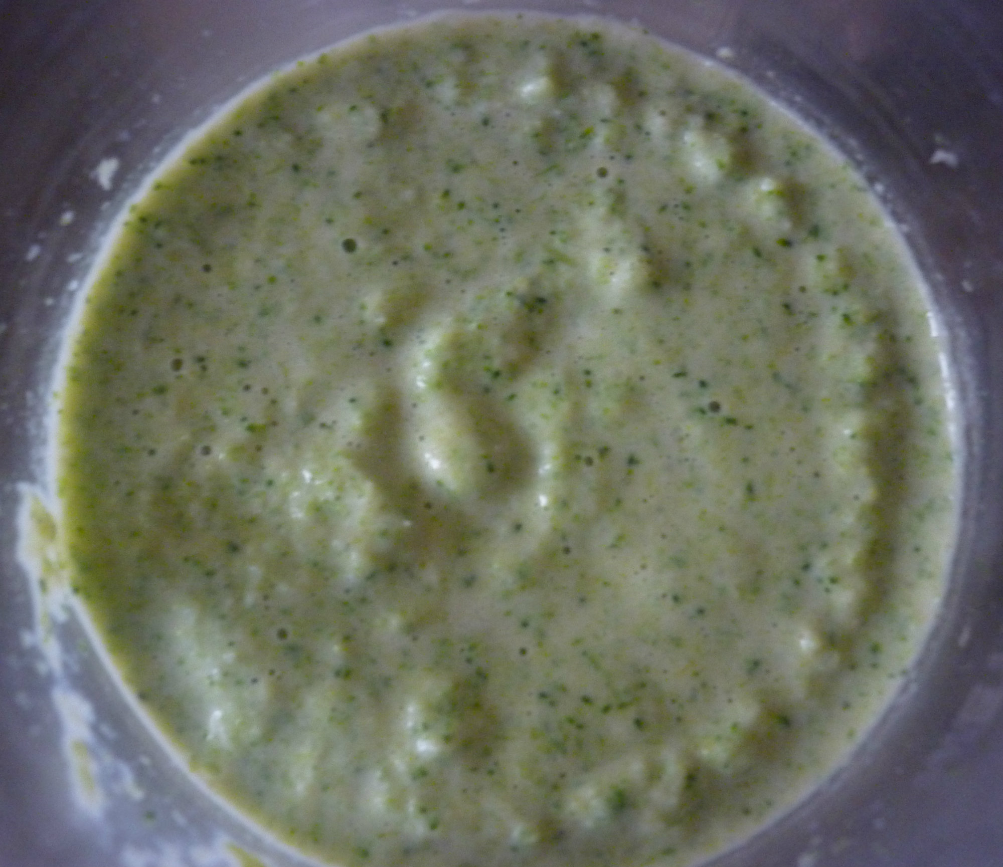 Supa crema de broccoli si sparanghel verde