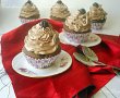 Cupcakes cu ciocolata si visine din visinata-1