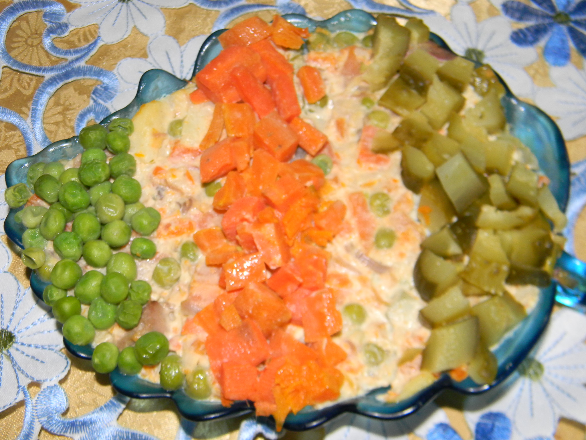 Salata de boeuf cu carne de rata