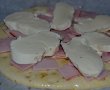 Pizza cu mozzarella, sunca si ciuperci-4