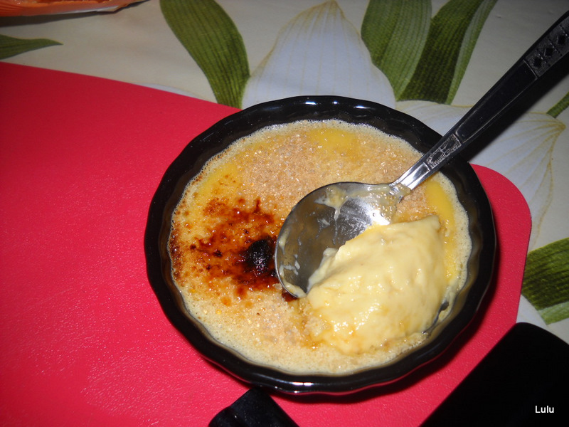 Creme brulee cu ghimbir confiat