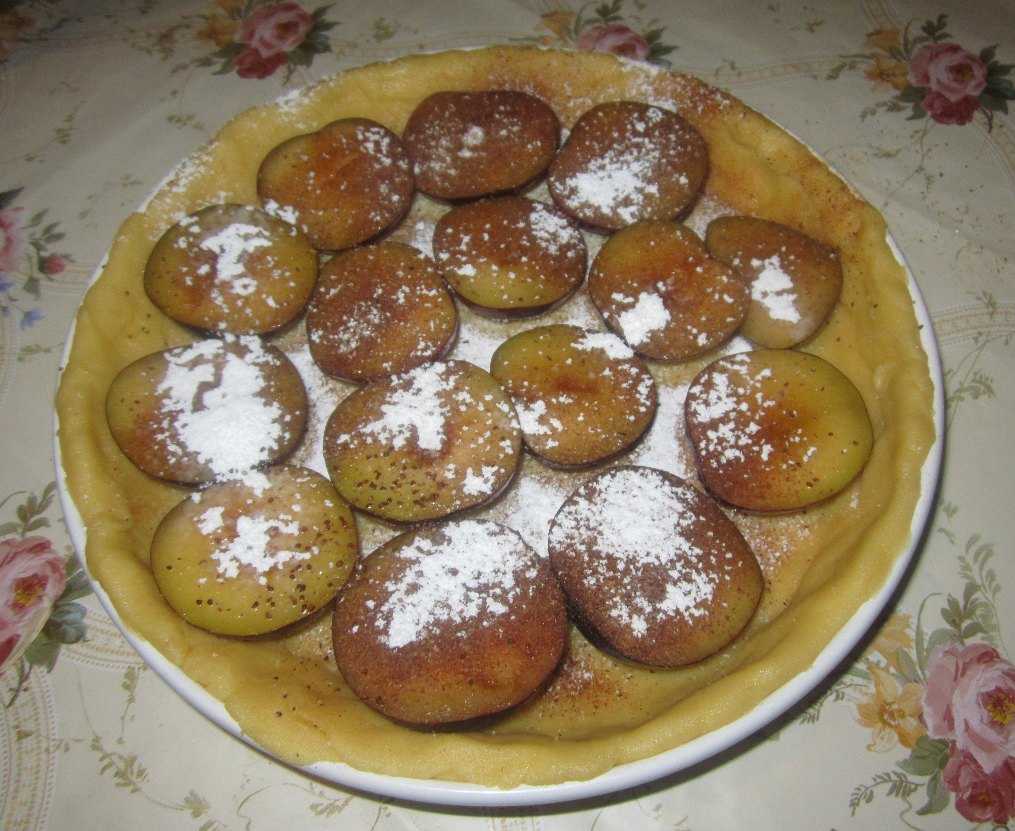 Tarta cu prune si crumble