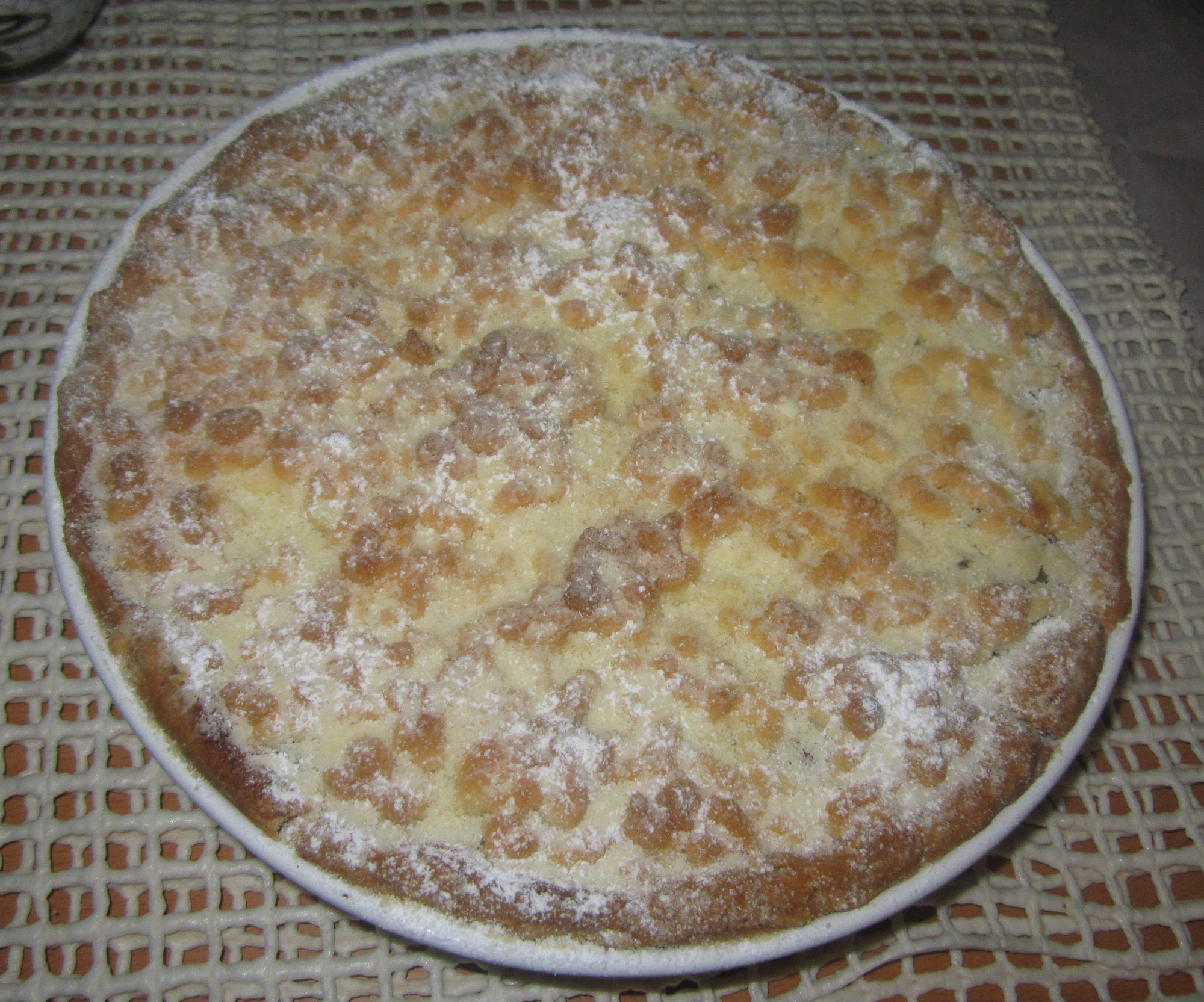 Tarta cu prune si crumble