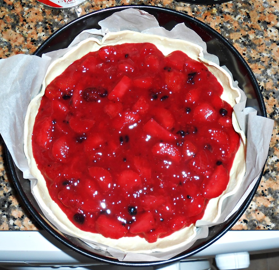 Tarta cu fructe de padure