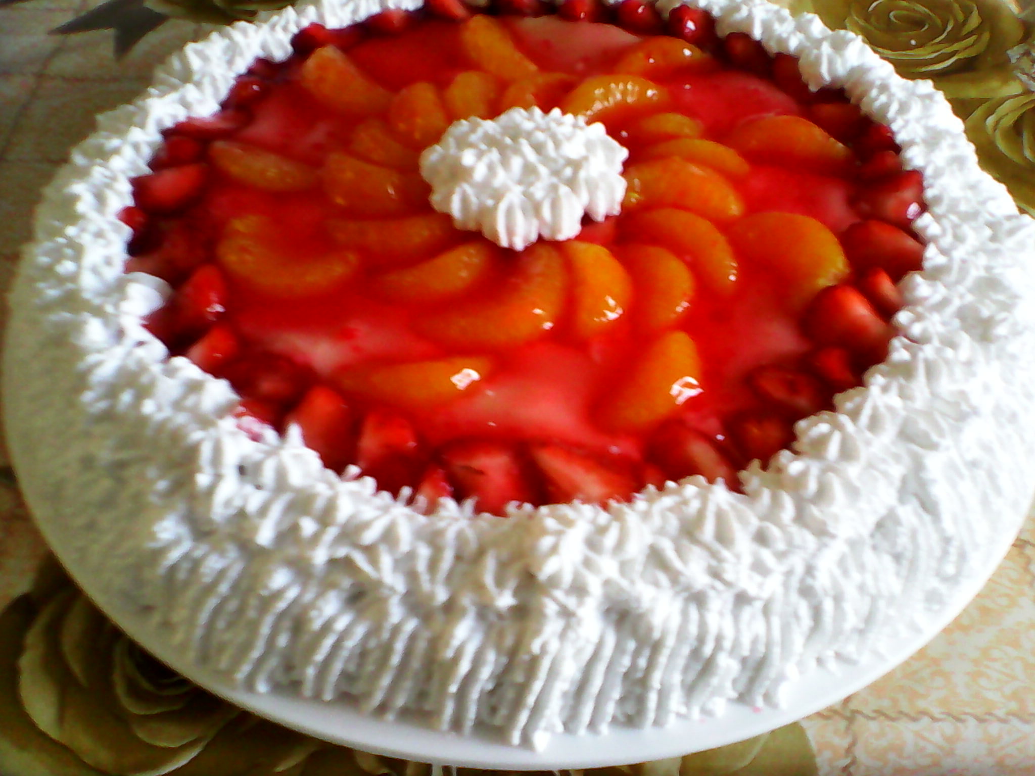 Tarta cu capsuni si mandarine