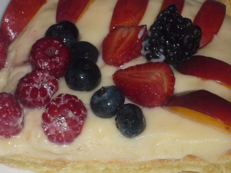 Flan cu crema de vanilie si fructe