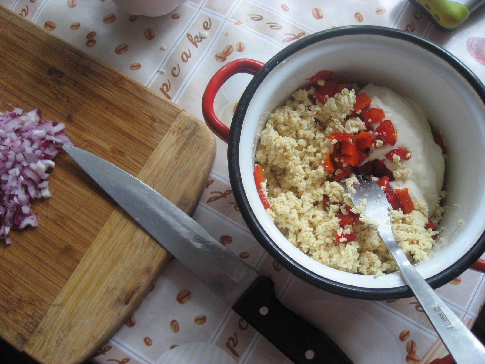 Pasta de tofu cu ardei copti