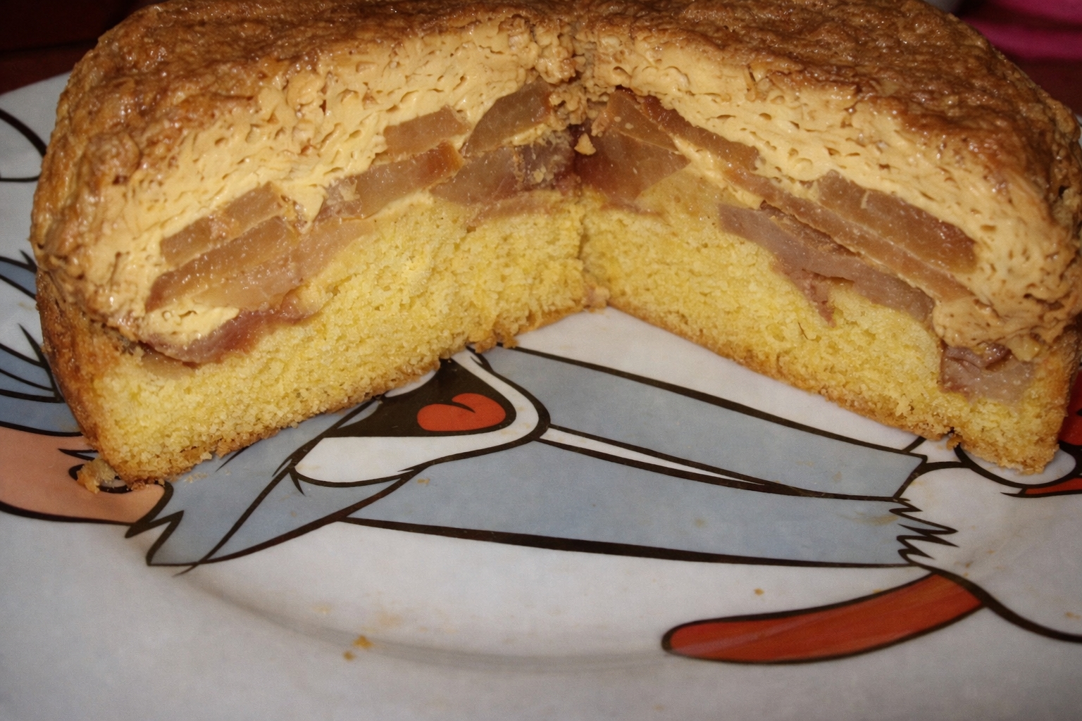 Tort cu crema de zahar ars si mere- Reteta Nr. 400