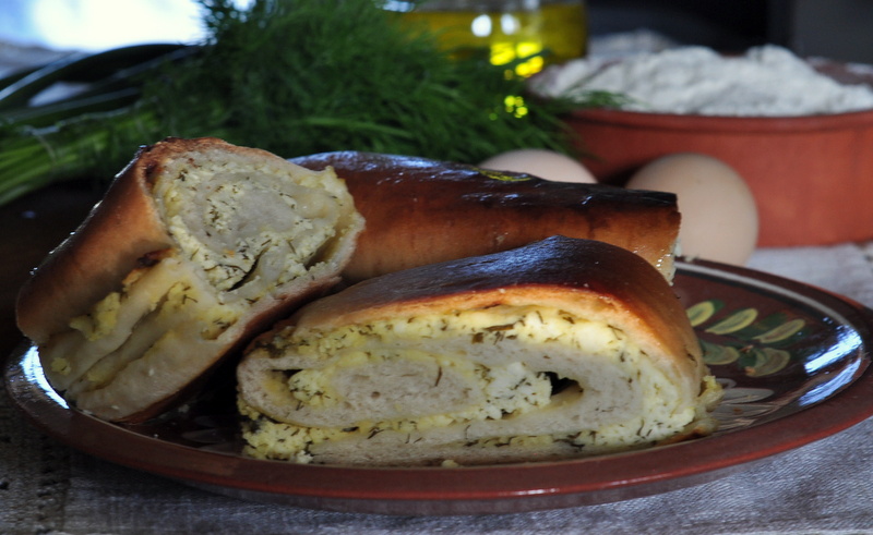 Placinta  bunicii cu branza ,marar si ceapa verde 