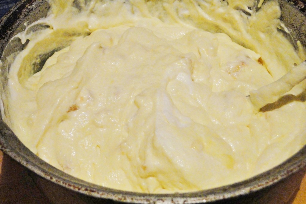 Tort diplomat cu caise, pere si ananas