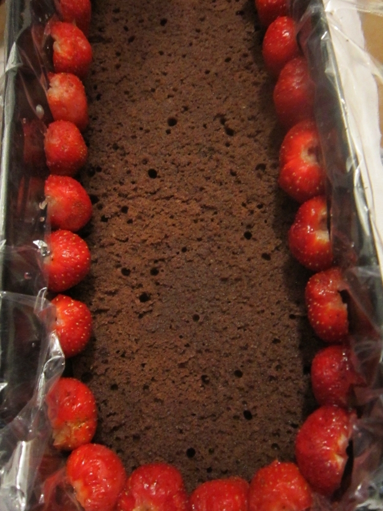 Tort cu mousse de capsune