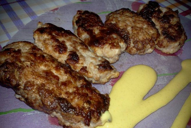 Mititei sau Mici de casa la tigaie