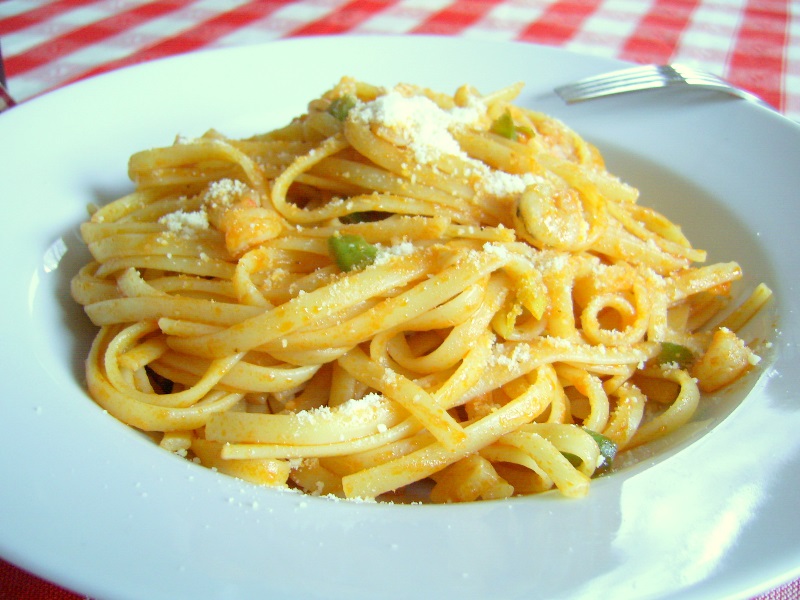 Linguini con gamberetti sau Paste cu creveti