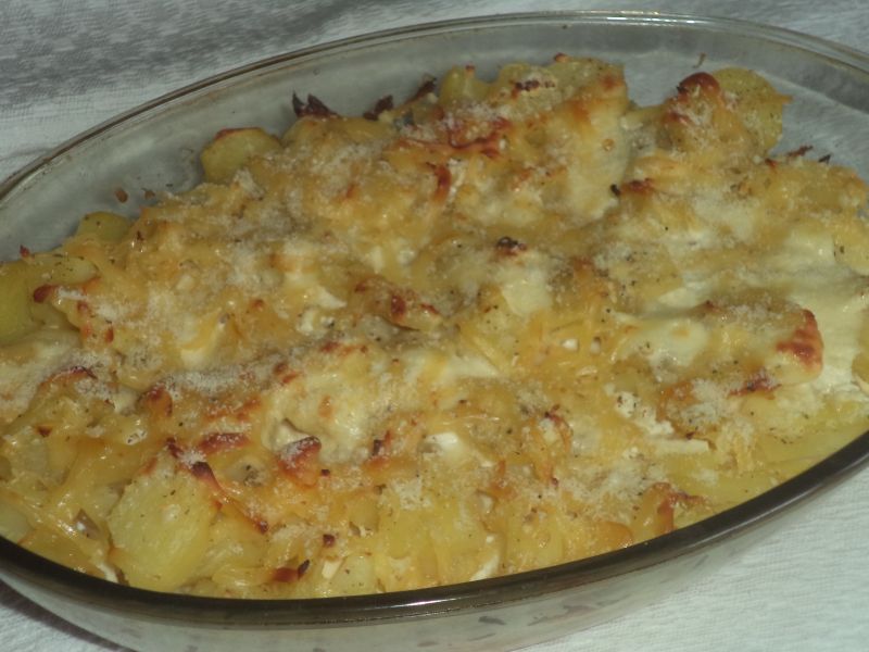 Cartofi gratinati