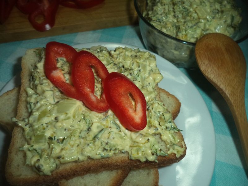 Salata de broccoli cu maioneza si marar