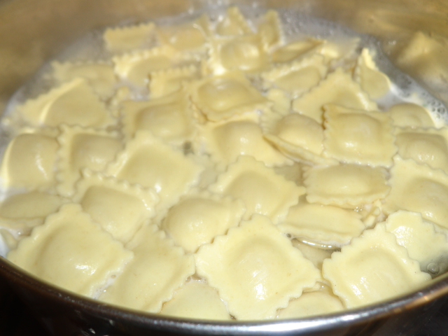 RAVIOLI  ALLA  BOSCAIOLA