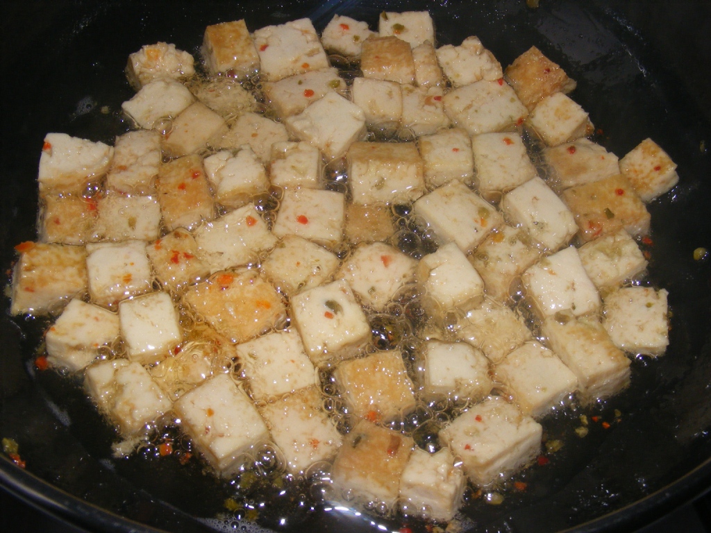 Salata de post cu paste si branza tofu